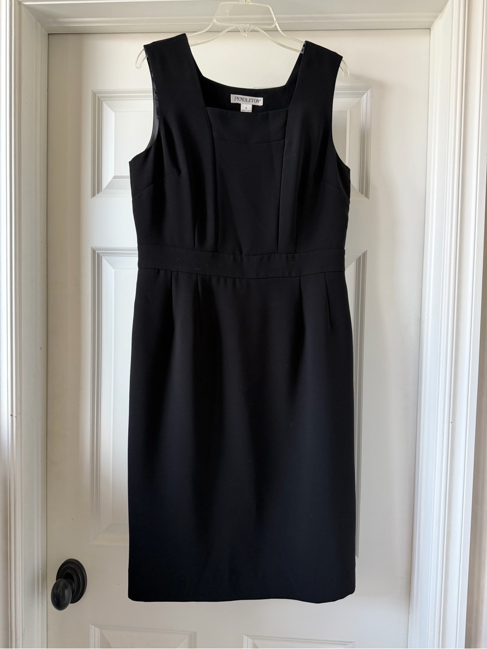 Pendleton Black Sleeveless Midi Sheath Dress size 4